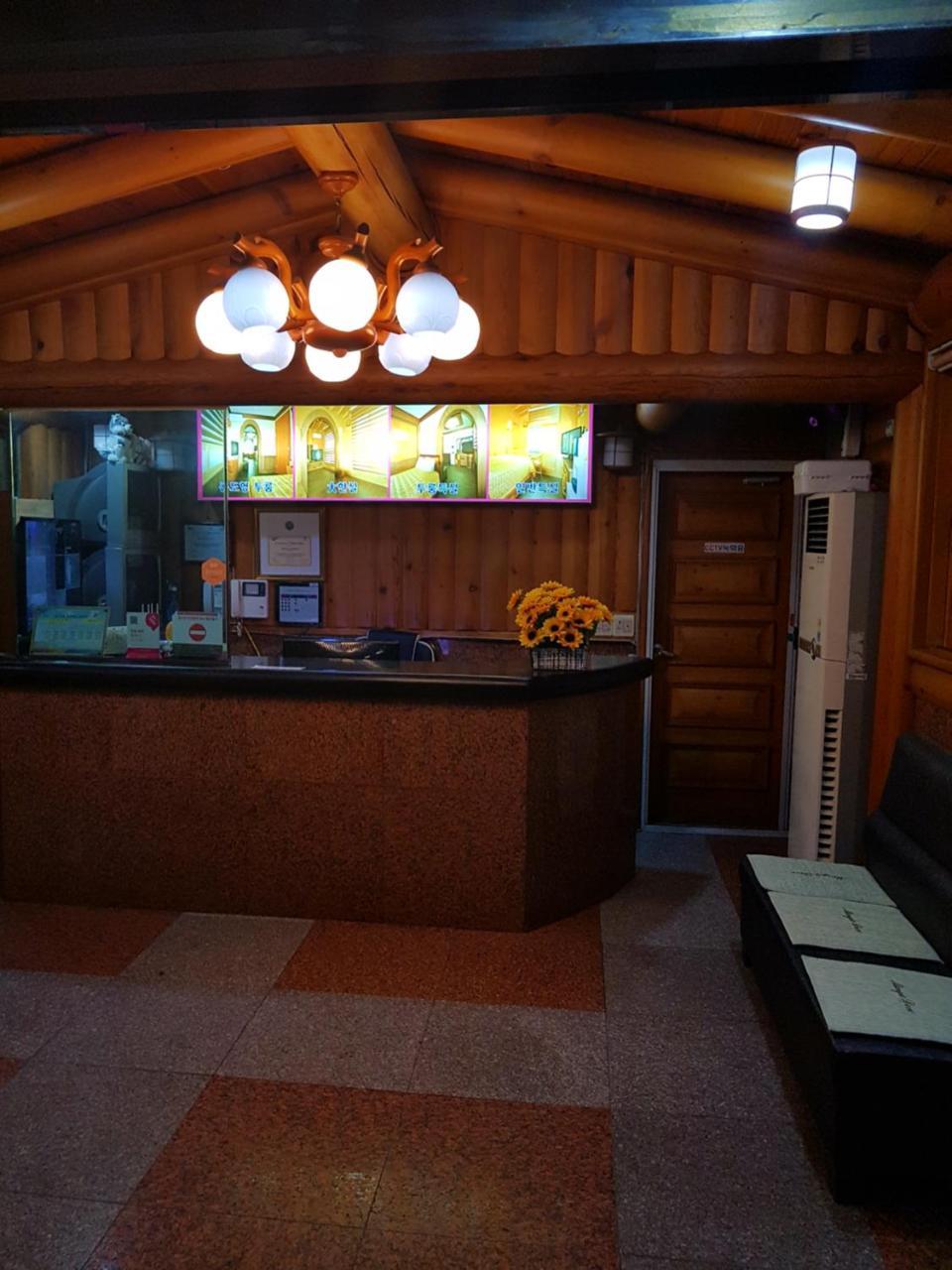 Pine Motel Boryeong Exterior foto