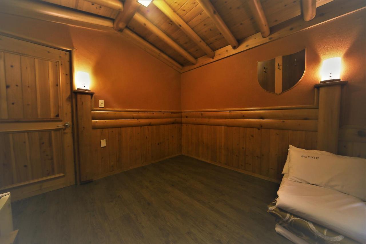 Pine Motel Boryeong Exterior foto